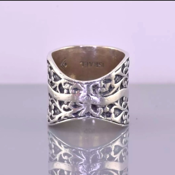 Silpada Vintage Rare Sterling Silver
Beautiful Filigree, Scrolled Vine Ring - Picture 5 of 8